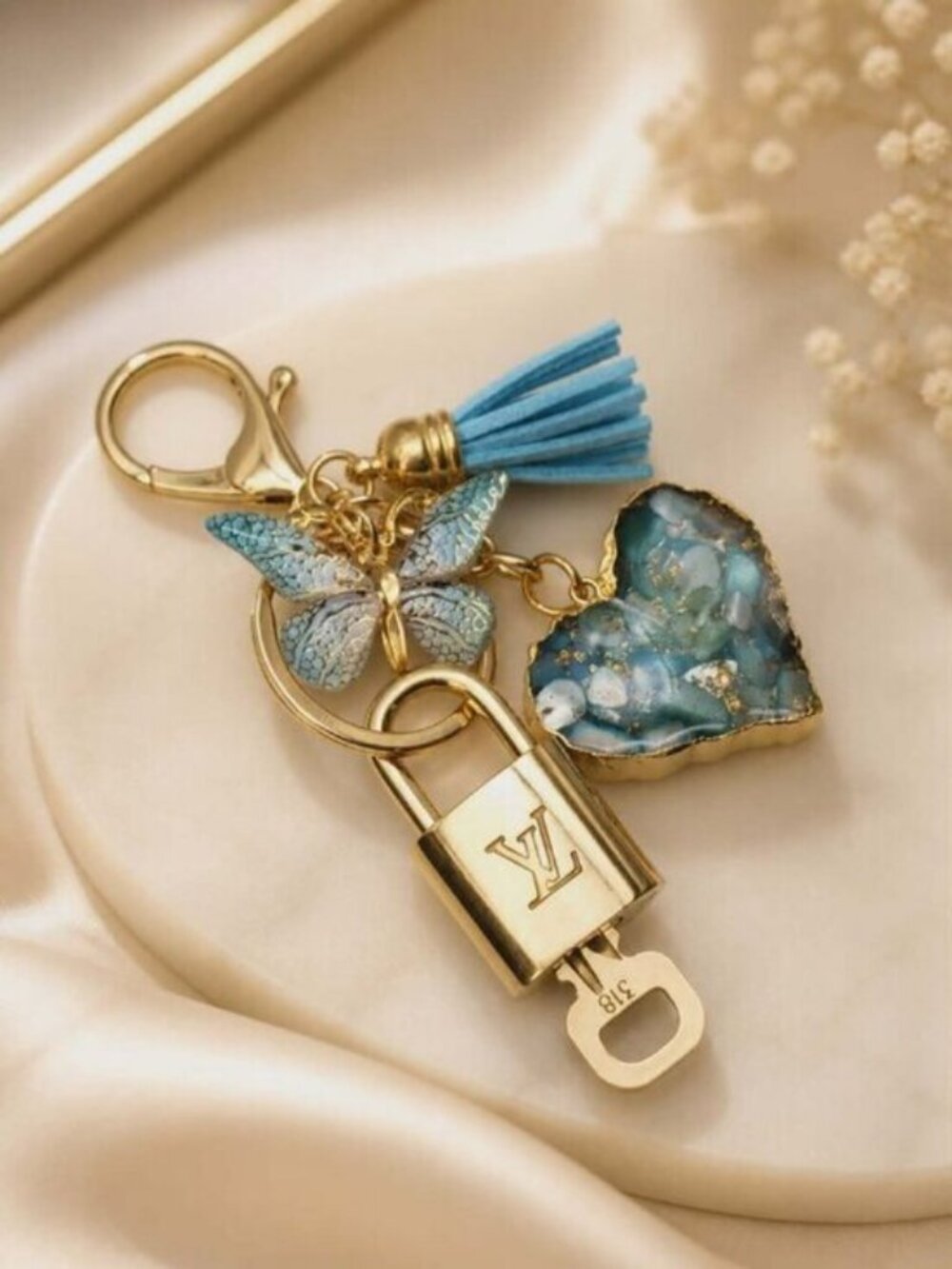 Authentic Louis Vuitton Gold Lock 🔒 Keychain Bag Unbranded Heart Charm LV